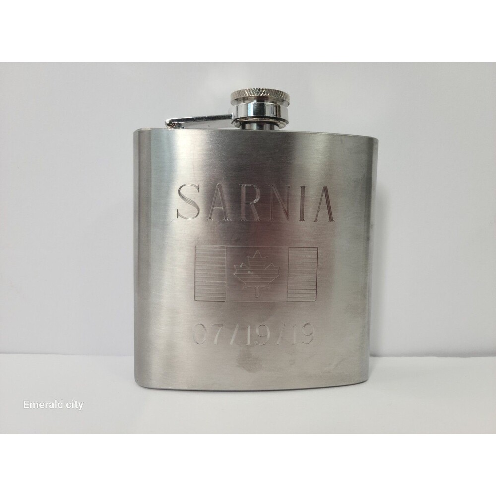 Vtg Sarnia Stainless Steel Hip Flask Engraved Canadian Flag Raised FU 8oz silver
